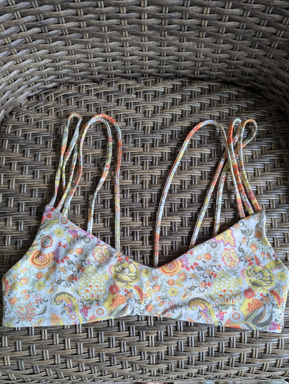 Bev the Burglar Top In Rustic Bloom